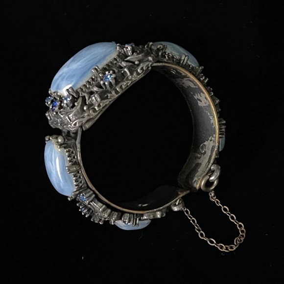 VTG Renaissance Revival Unsigned Hinged Cuff Bracelet; Selro Inspired - Picture 4 of 11